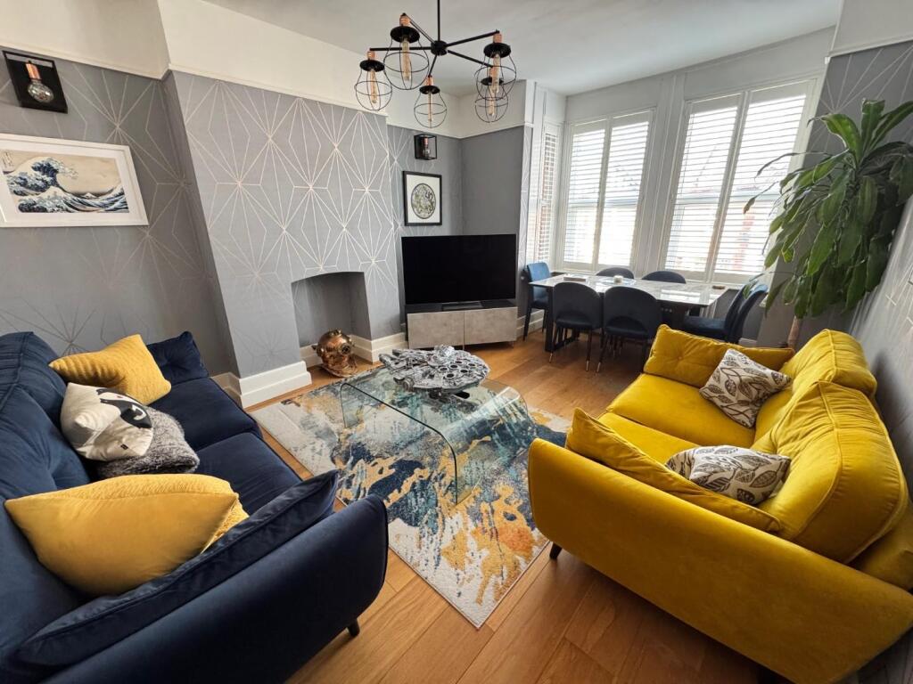 3 bedroom flat