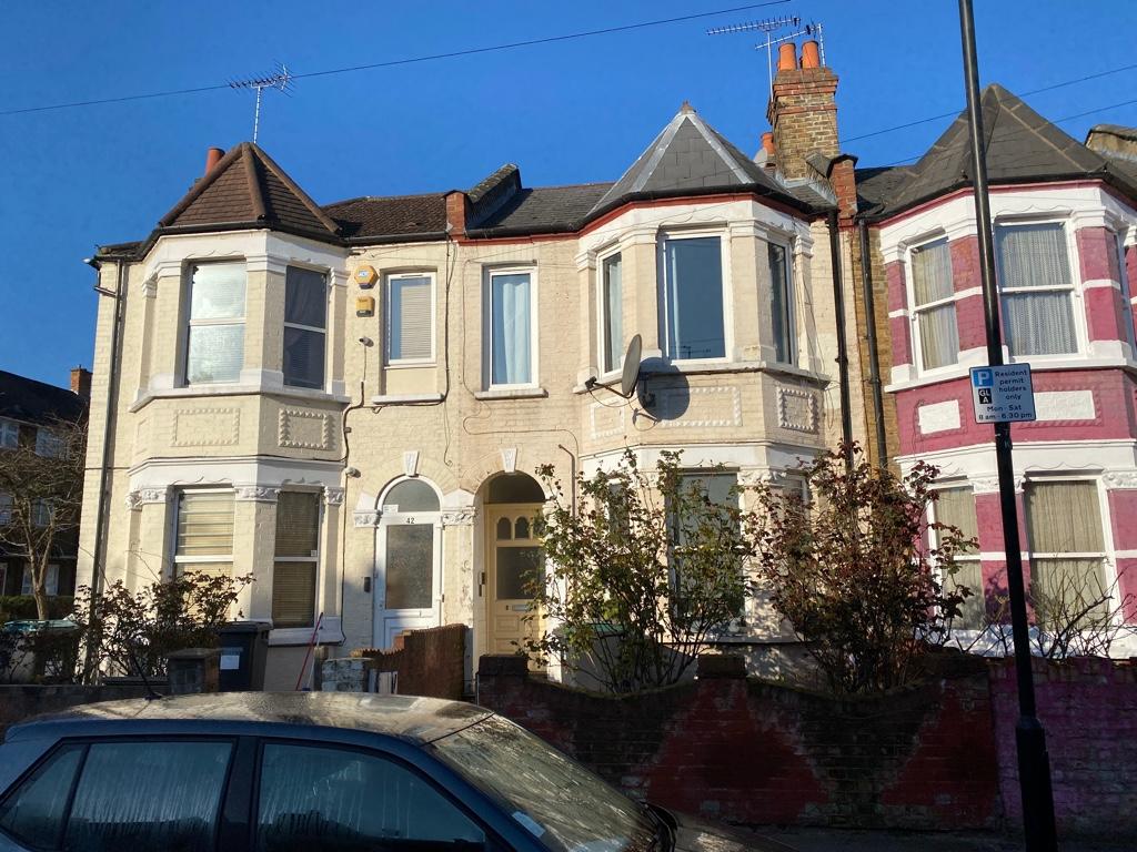 Main image of property: Warwick Gardens, London N4 1JG