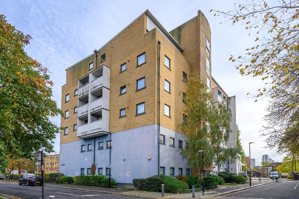 Main image of property: Cornwall Road, London N15 5AH