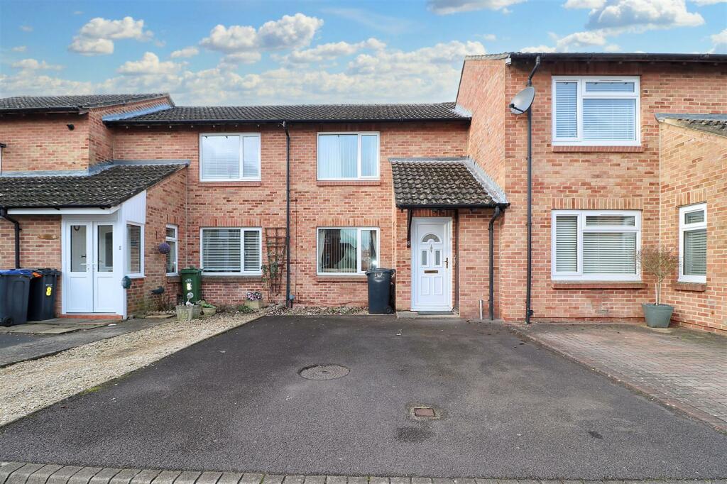 2 bedroom terraced house for sale in Ludlow Close, Westbury, BA13