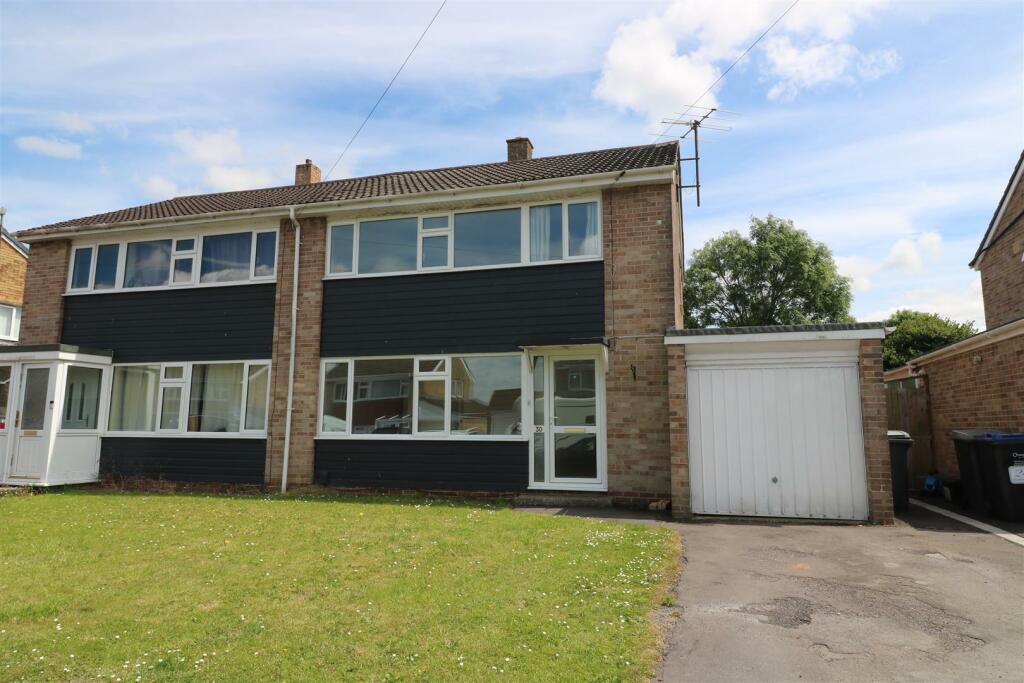 3 bedroom semidetached house for sale in Hawkeridge Park, Westbury, BA13