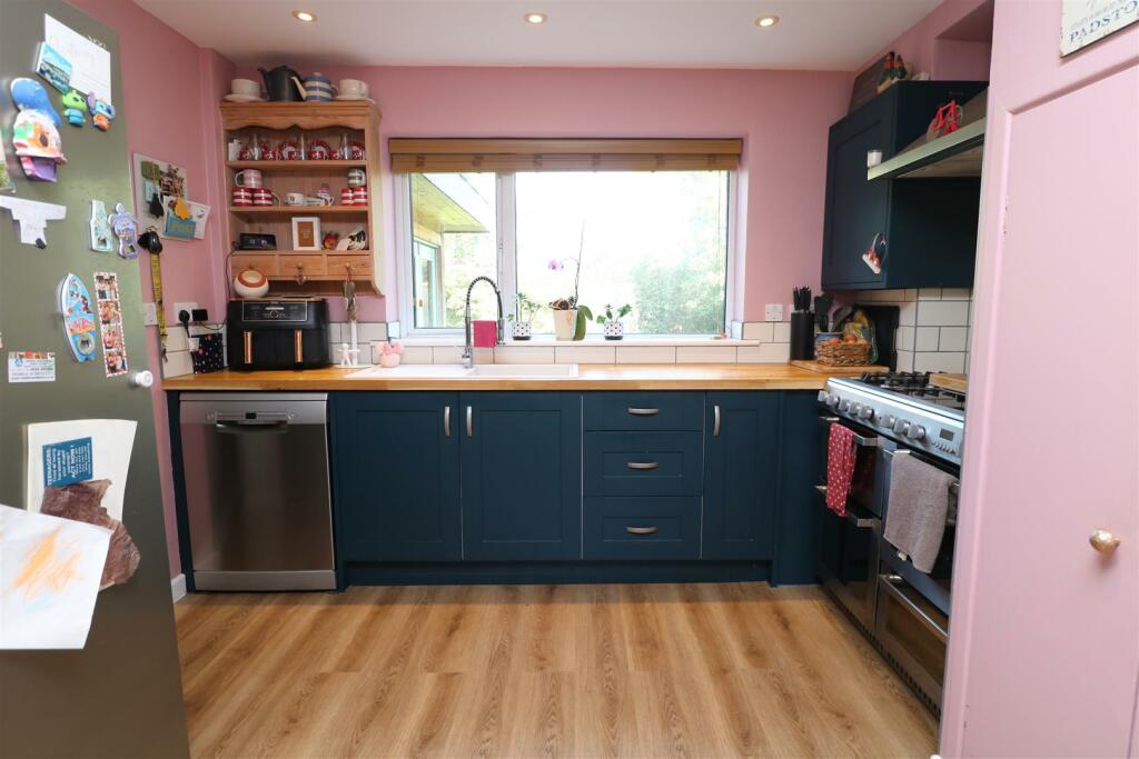 Additional property image - Ketton Close, Broadmead, Trowbridge