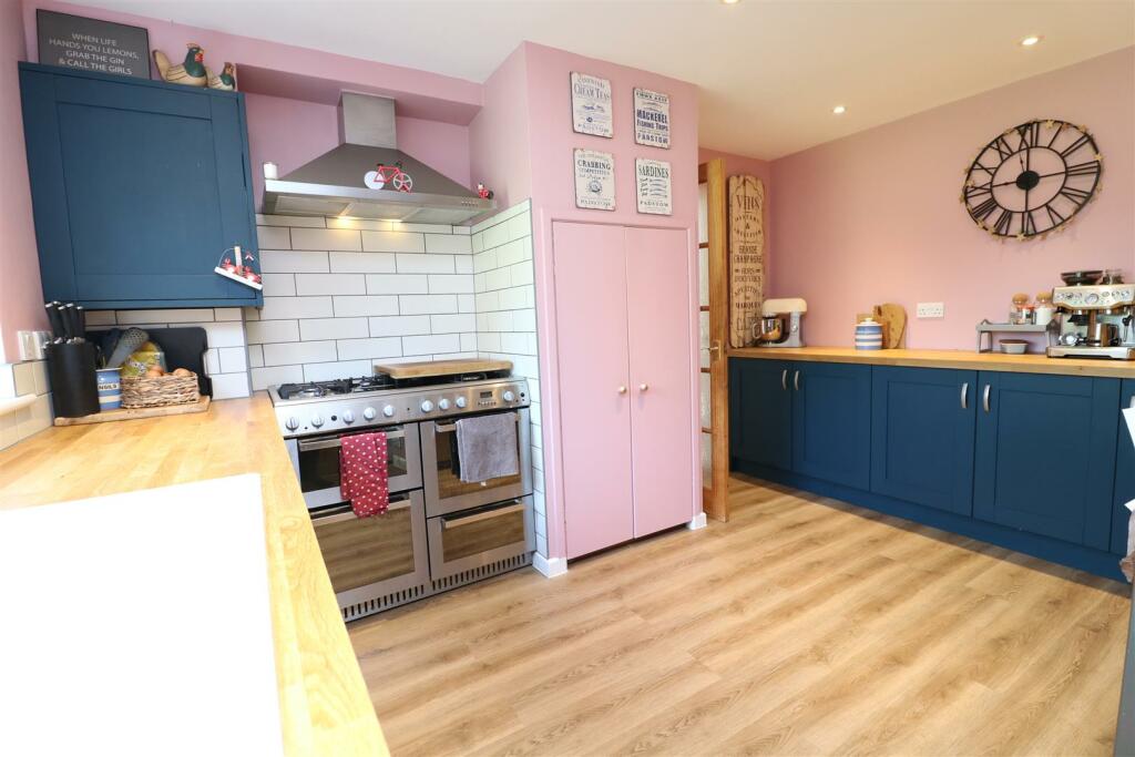Additional property image - Ketton Close, Broadmead, Trowbridge