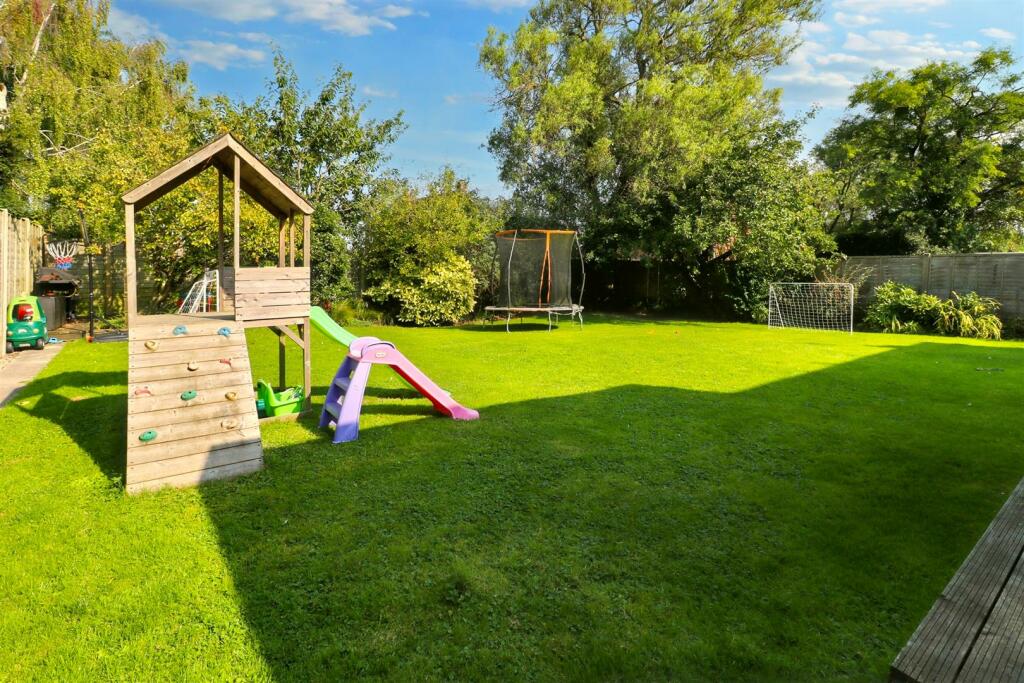 Additional property image - Ketton Close, Broadmead, Trowbridge