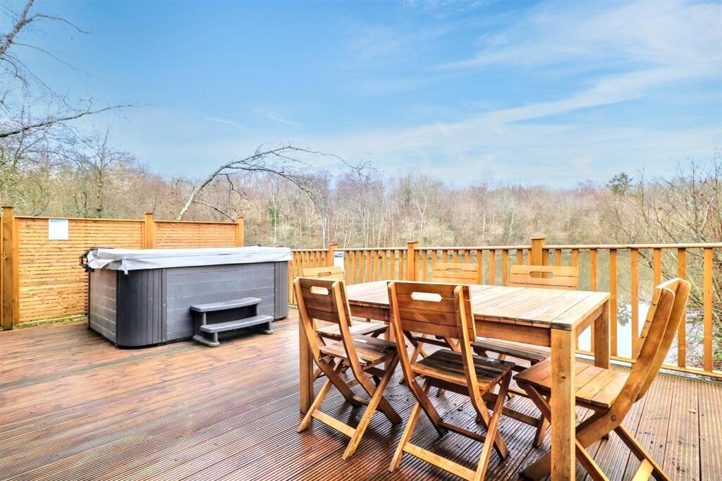 Additional property image - Lake View, Brokerswood