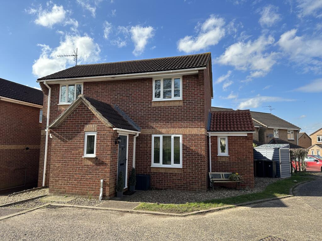 3 bedroom detached house for sale in Milden Close, Stowmarket, IP14