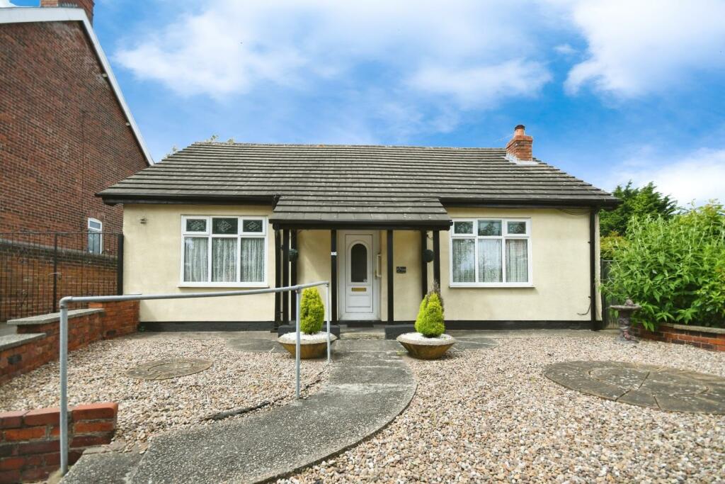2 bedroom detached bungalow for sale in Ringwood Road, Brimington