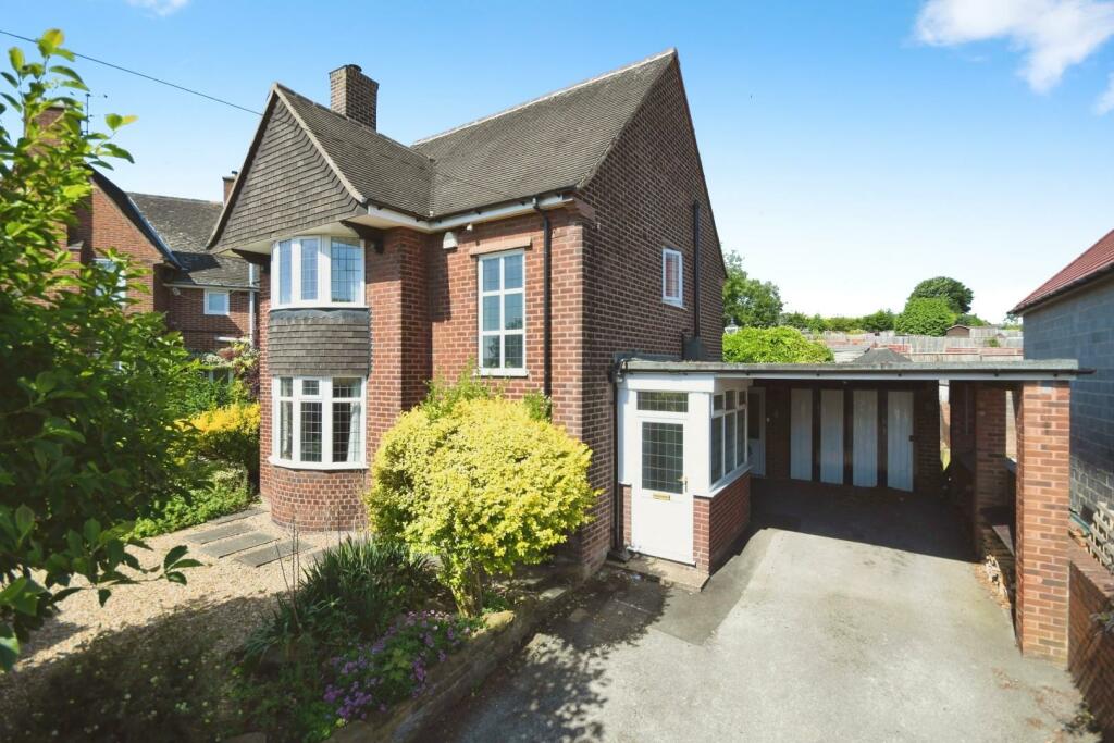 3 bedroom detached house for sale in High Street, Old Whittington