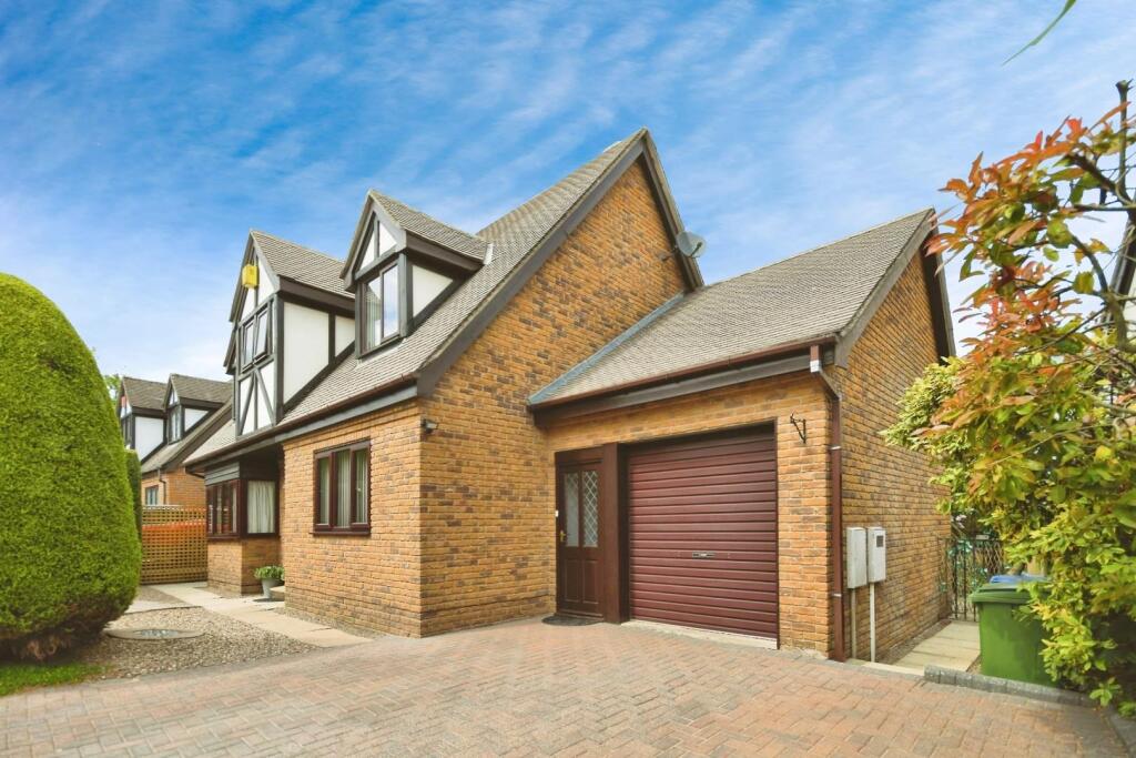 Main image of property: Bentham Road, Newbold, Chesterfield, S40 4EZ