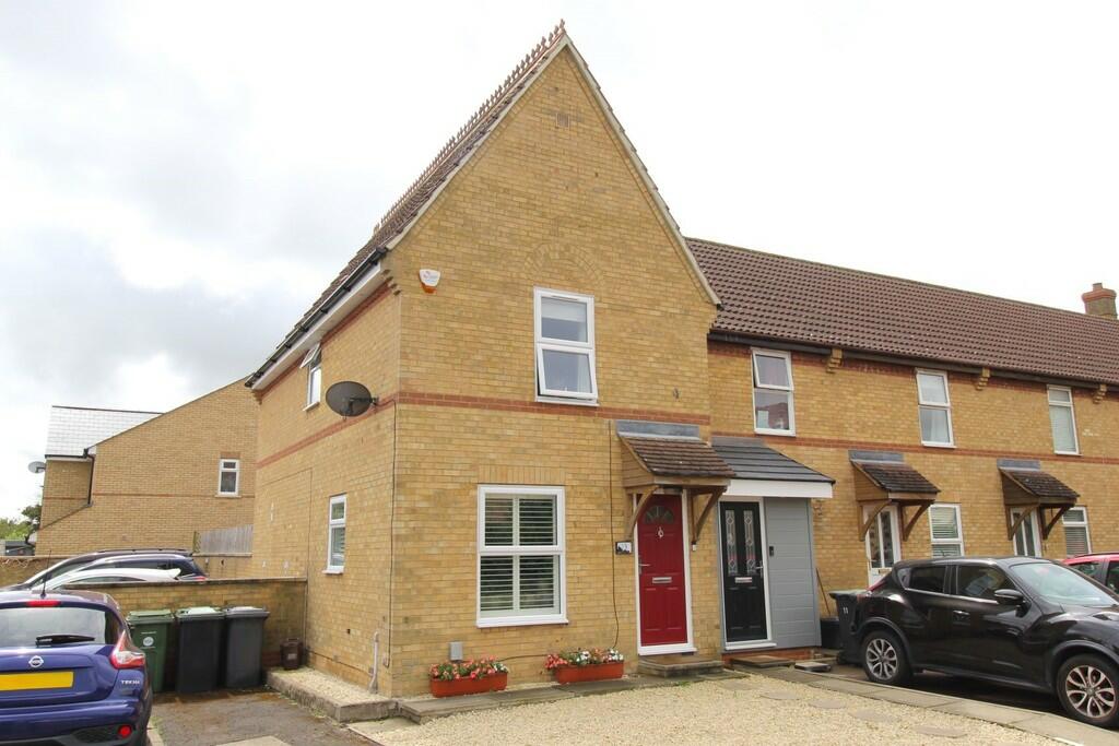 3 bedroom end of terrace house for sale in Arran Close, Sandy, SG19