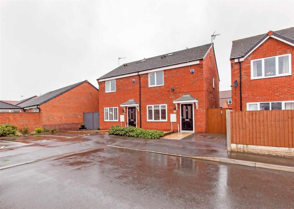 Main image of property: Fallowfield, Clowne, S43