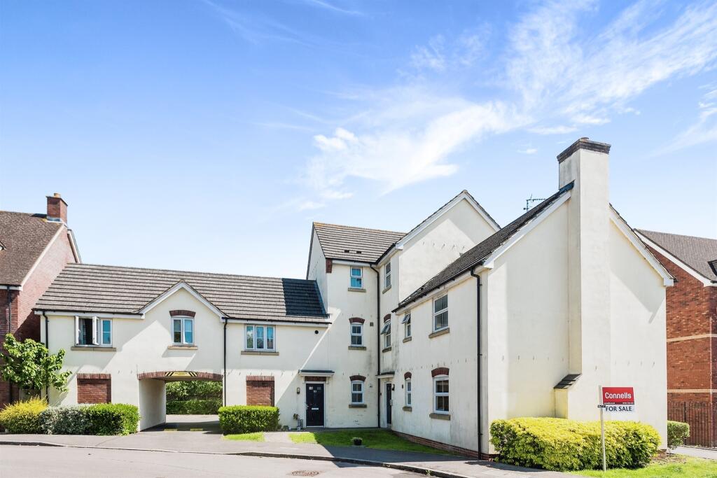 Main image of property: Vistula Crescent, Swindon