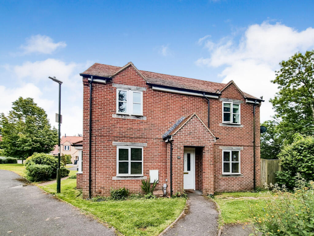 3 bedroom end of terrace house for sale in Wyld Court, Blunsdon