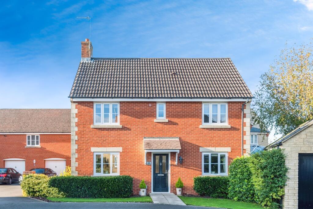 4 Bedroom Detached House For Sale In Southwold Close Swindon Sn25