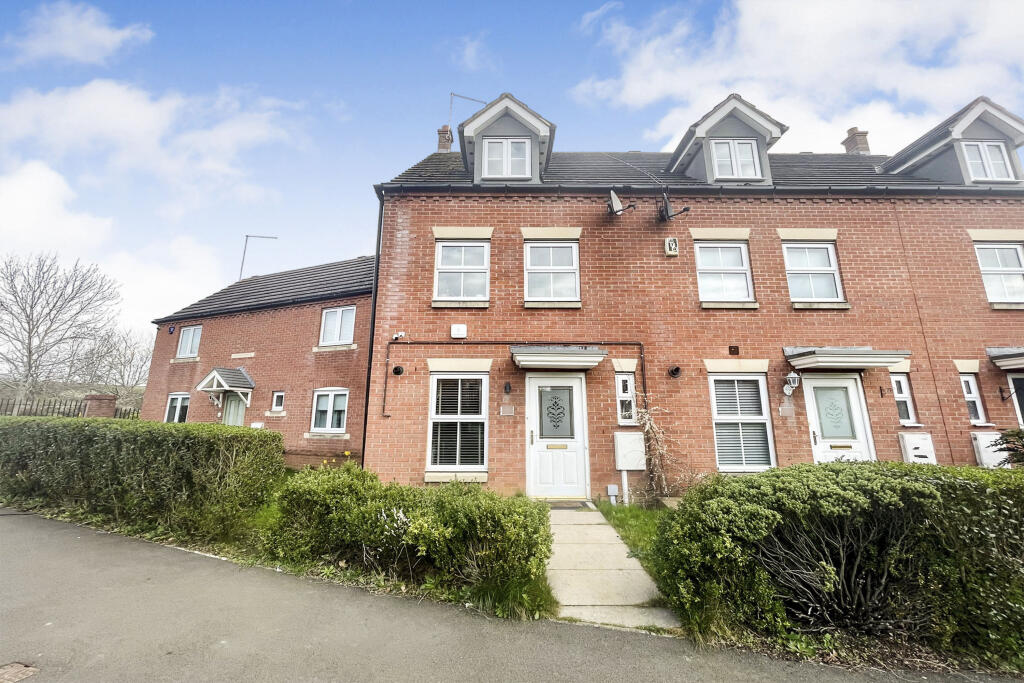 3 bedroom town house for sale in Finney Drive, Grange Park, Northampton