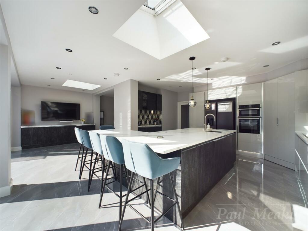 Additional property image - Farley Road, Selsdon, South Croydon