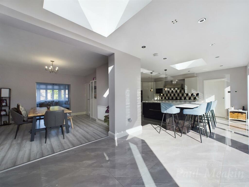 Additional property image - Farley Road, Selsdon, South Croydon