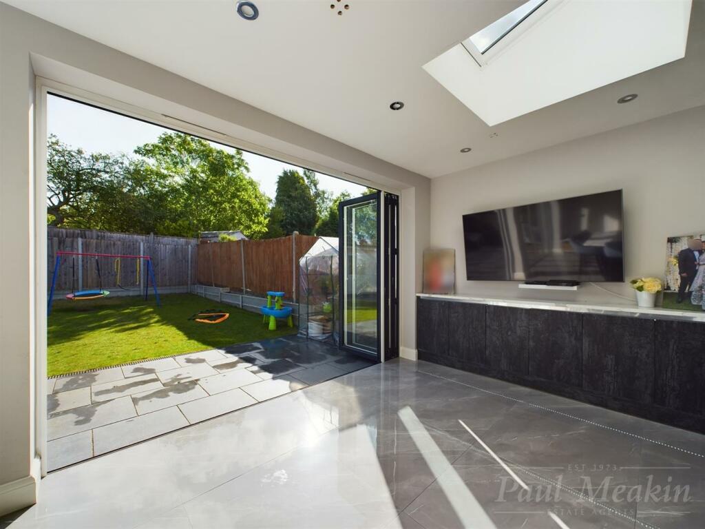 Additional property image - Farley Road, Selsdon, South Croydon