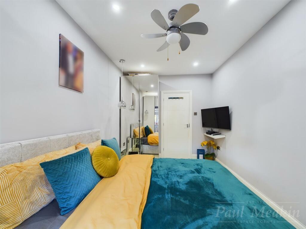Additional property image - Farley Road, Selsdon, South Croydon
