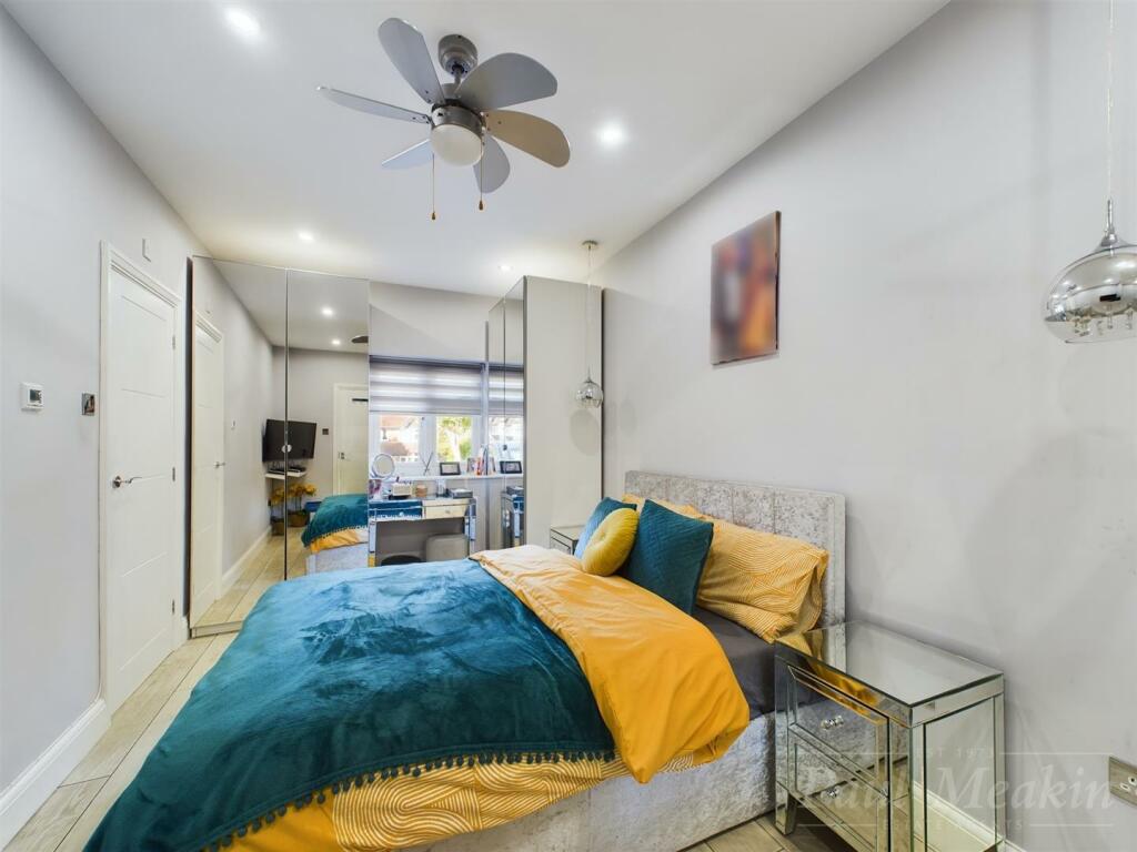 Additional property image - Farley Road, Selsdon, South Croydon