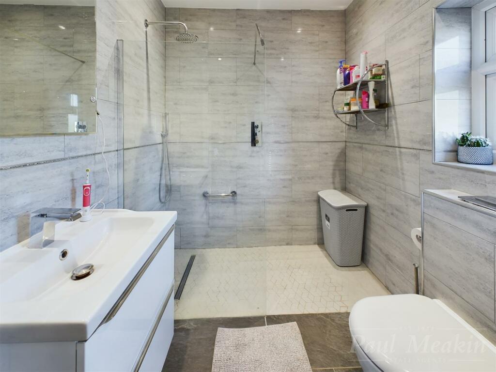 Additional property image - Farley Road, Selsdon, South Croydon