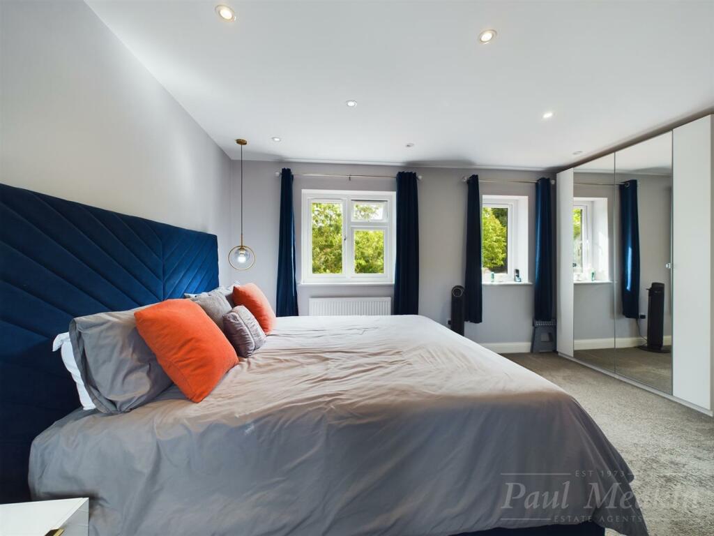 Additional property image - Farley Road, Selsdon, South Croydon