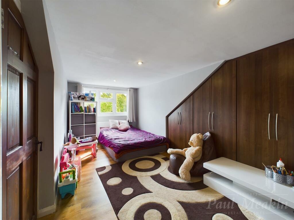 Additional property image - Farley Road, Selsdon, South Croydon