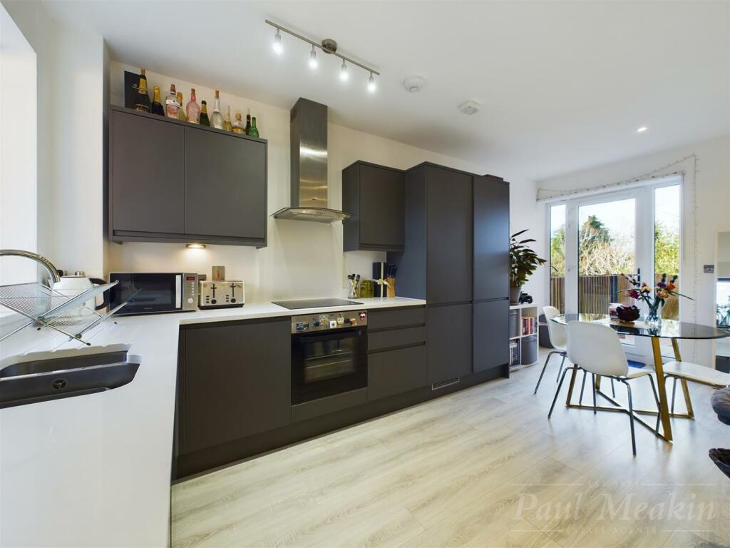 Additional property image - Melville Avenue, South Croydon
