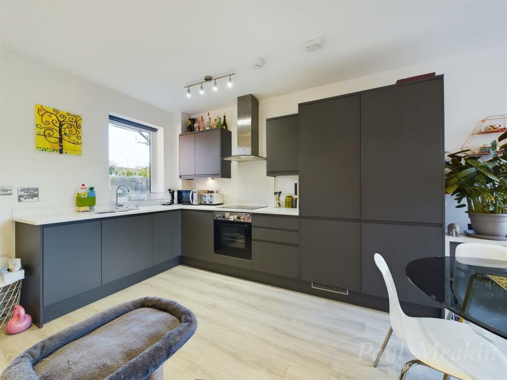 Additional property image - Melville Avenue, South Croydon