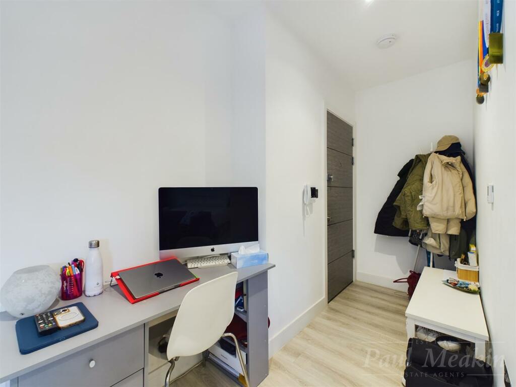 Additional property image - Melville Avenue, South Croydon