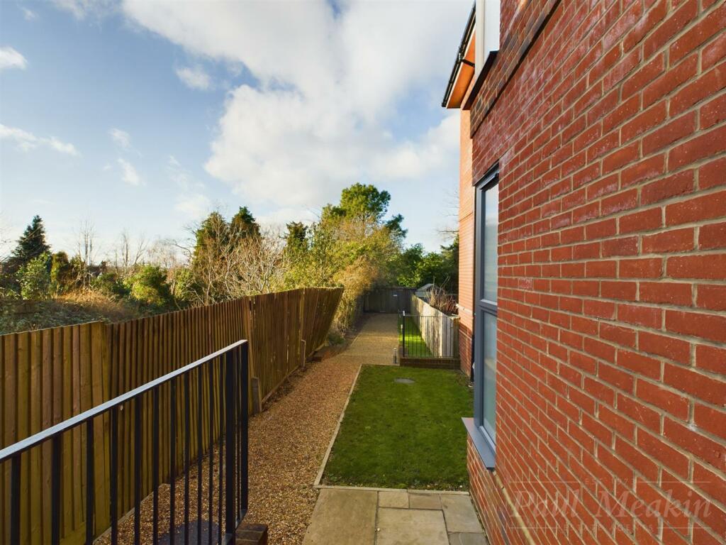 Additional property image - Melville Avenue, South Croydon