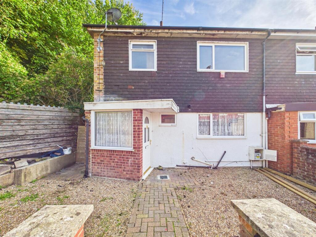 Main image of property: Underwood, New Addington