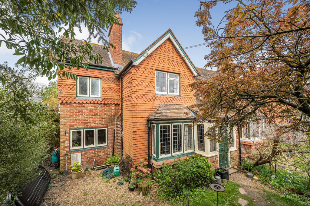 4 bedroom semidetached house for sale in Shiplake Cross, Henleyon