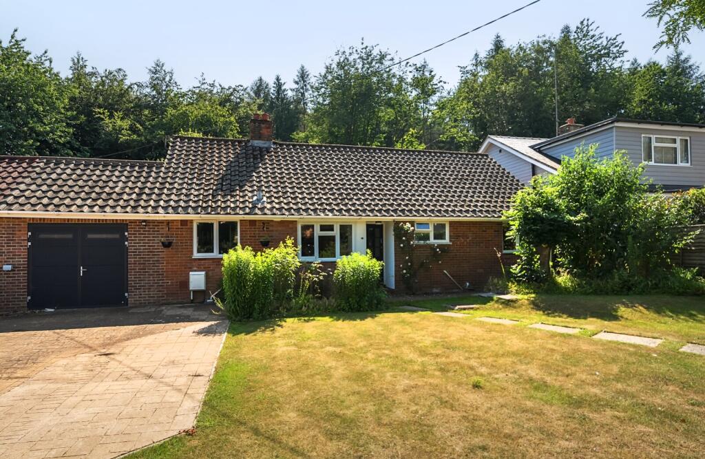Main image of property: Shiplake Bottom, Peppard Common, Henley-on-Thames, Oxfordshire, RG9