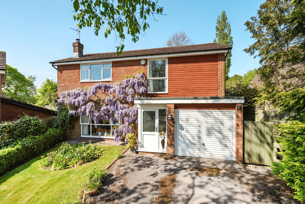 Main image of property: Pearces Meadow, Nettlebed, Henley-on-Thames, Oxfordshire, RG9