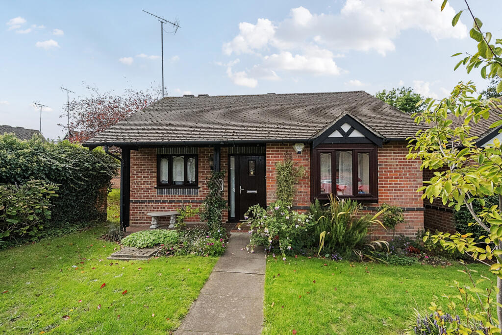Main image of property: Sherwood Gardens, Henley-on-Thames, Oxfordshire, RG9