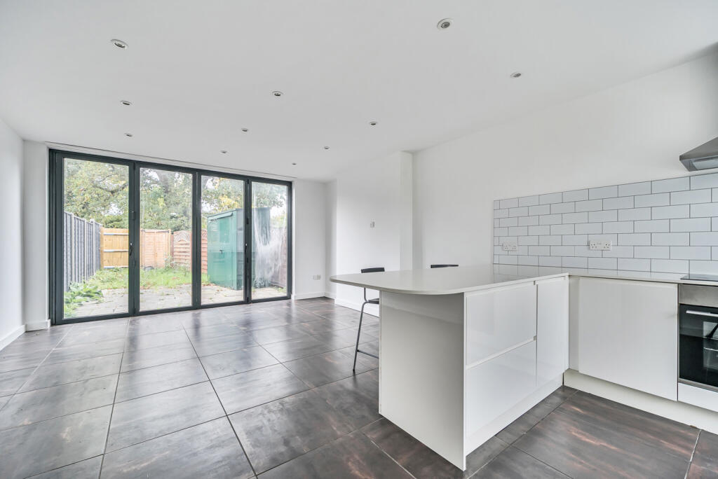 Main image of property: Upton Close, Henley-on-Thames, Oxfordshire, RG9