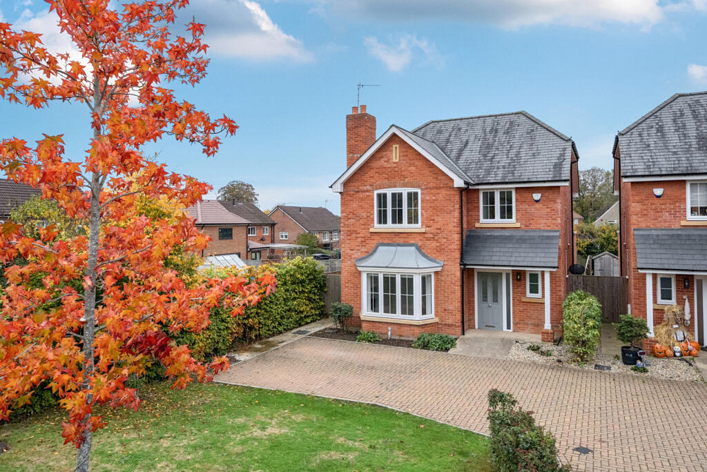 Main image of property: Heatherfield Place, Hazel Gardens, Sonning Common, Oxfordshire, RG4