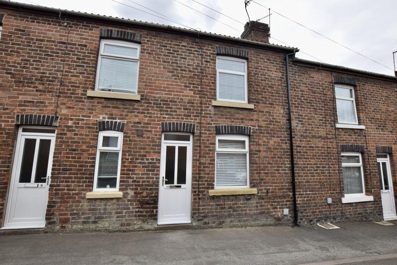3 bedroom terraced house for sale in Mill Lane, TREETON, S60