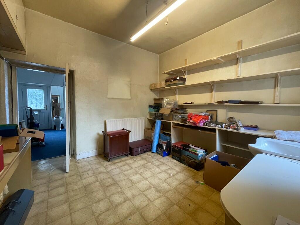 Additional property image - Market Place, DE4