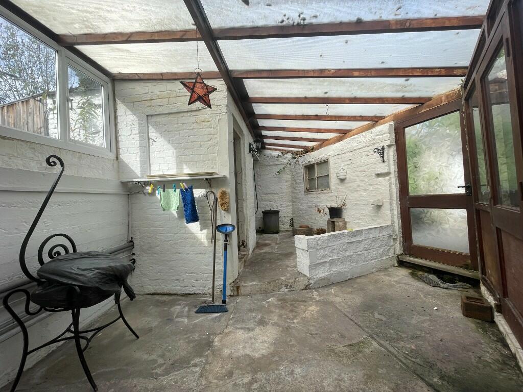 Additional property image - Market Place, DE4
