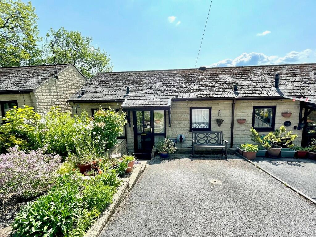 2 bedroom semidetached house for sale in Dimple Crescent, Matlock