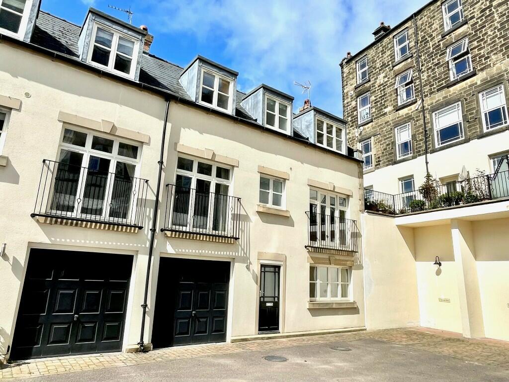 3 bedroom terraced house for sale in Rockside Mews, Wellington Street