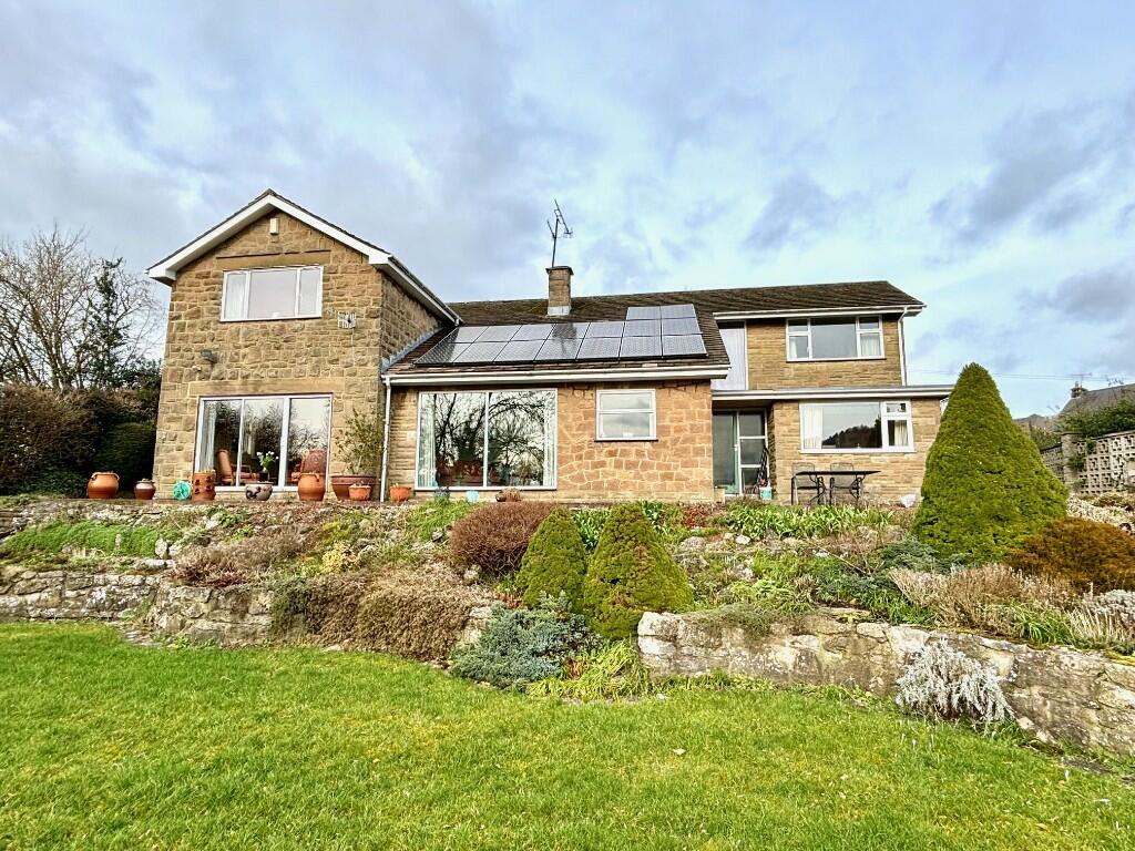 4 bedroom detached house for sale in Lime Tree Road, Matlock, Derbyshire, DE4