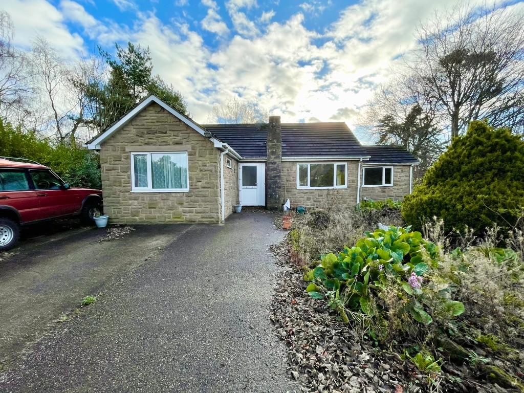4 bedroom detached bungalow for sale in Upper Lumsdale, Matlock