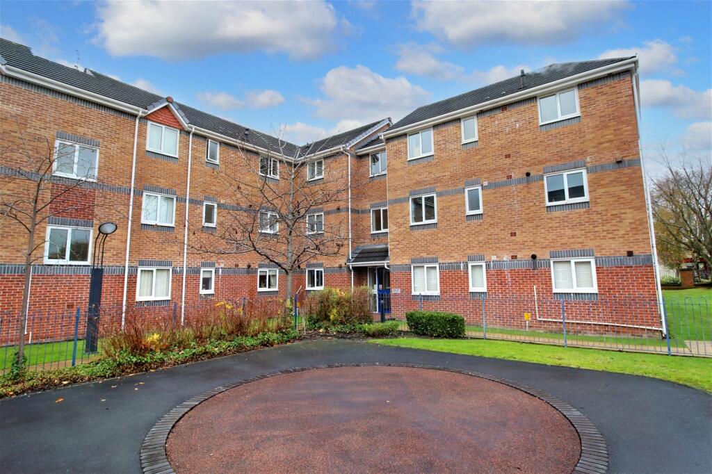 1 bedroom flat for sale in Calderbrook Court, Meadowbrook Way, Cheadle