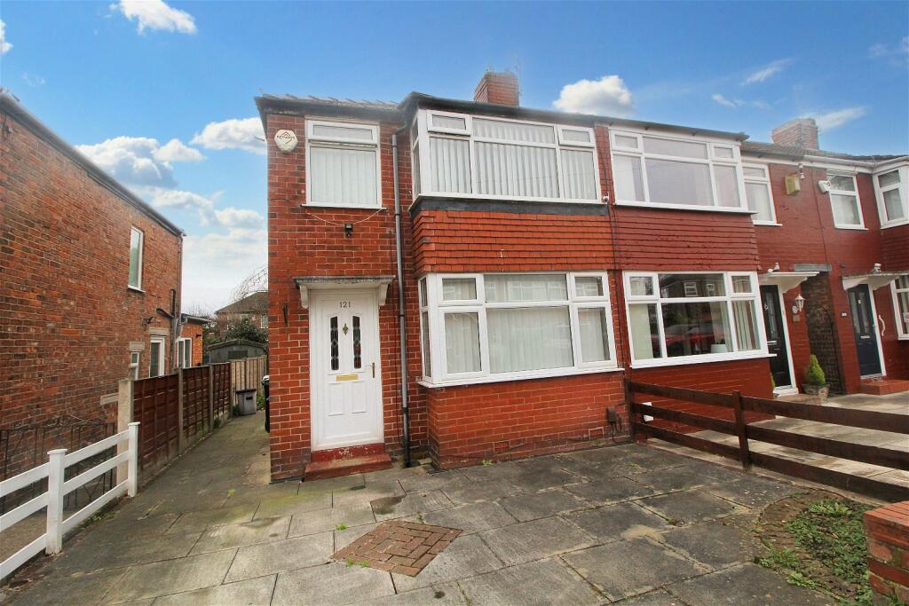 2 bedroom end of terrace house for sale in St Davids Road, Cheadle, SK8