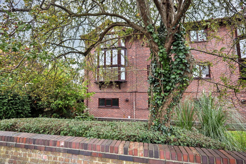 Main image of property: Oak House, 106 Cheadle Road, Cheadle Hulme, SK8 5DP