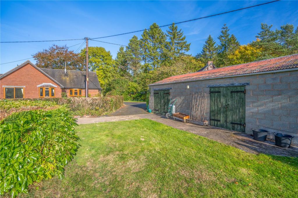 2 bedroom bungalow for sale in Chorley, Bridgnorth, Shropshire, WV16