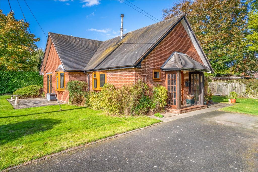 2 bedroom bungalow for sale in Chorley, Bridgnorth, Shropshire, WV16